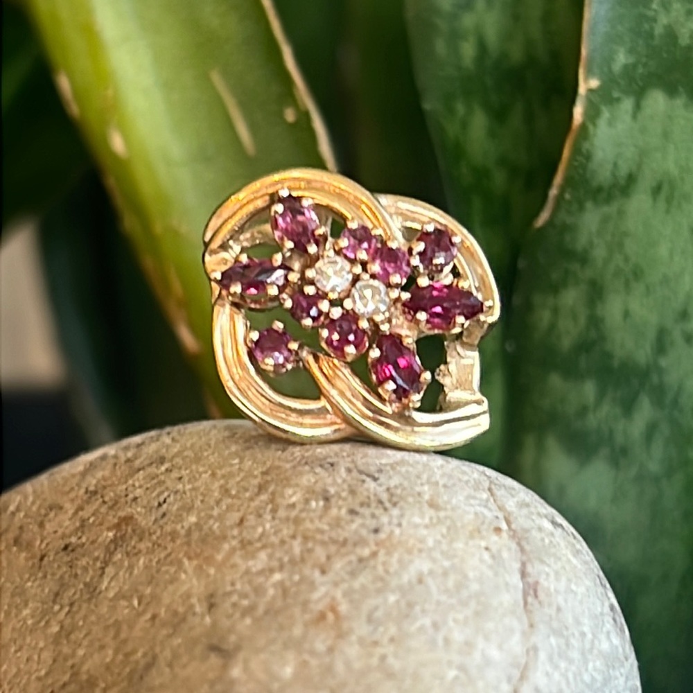 14 karat gold, ruby and diamond pendant - Picture 8 of 11